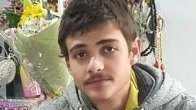 Teenager feared drowned in floodwaters at Balranald in NSW's south-west