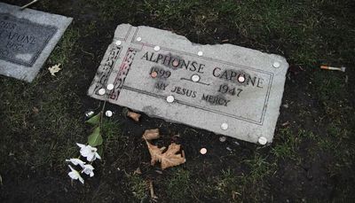 Al Capone’s grave in Hillside is defaced