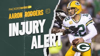 Packers QB Aaron Rodgers questionable to return vs. Eagles due to oblique injury