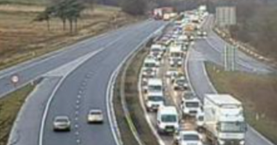 Edinburgh drivers facing huge delays as rush hour smash on M8 causes tailbacks