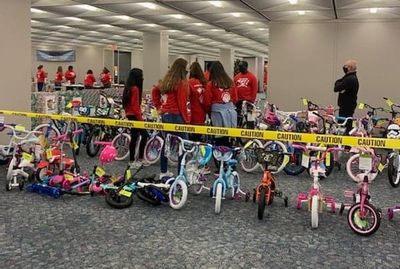 Lexington firefighters looking to collect more than 6,000 gifts for toy program