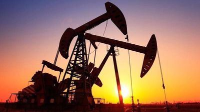 Oil Slumps to 2022 Lows, Gas Prices Extend Slide On China Covid Crisis