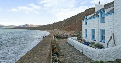 Gorgeous Welsh cottage has the beach as its front garden