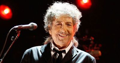 Bob Dylan issues ultra rare public statement as he apologises for $599 book blunder