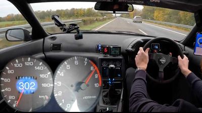 Nissan GT-R R32 Puts 1,000 HP To Work During Autobahn Run