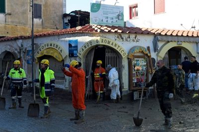 Italy landslide death toll rises to 8, warnings 'ignored'