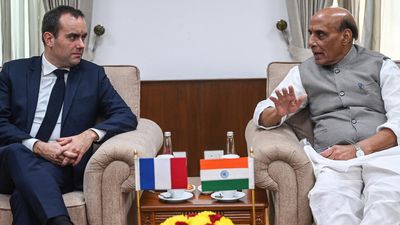 France and India in talks to deepen military cooperation