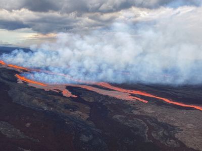 Hawaii's Mauna Loa, the world's biggest active volcano, erupts after 38 years