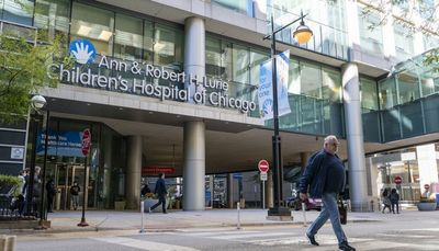 Lurie Children’s Hospital nurses at odds with management over potential to unionize