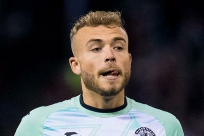 Lee Johnson insists he has no issue playing Ryan Porteous despite rejected Hibs deal