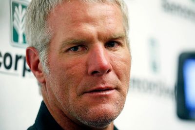 Favre asks to be dismissed from Mississippi welfare lawsuit