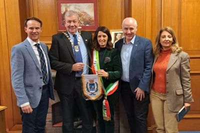 Council welcomes visitors from 'the most Scottish town in Italy'