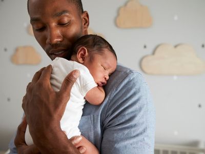 Sleep consultant reveals top tips for parents to get babies to sleep at night