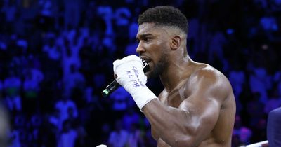 Anthony Joshua told he has "inflated ego" after having "smoke blown up his a***"