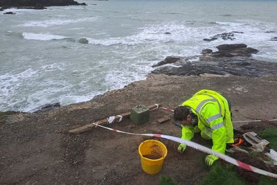 Skeleton found on north Cornish coast may be 18th century shipwrecked sailor