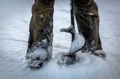 200 fishermen rescued from drifting ice in US lake