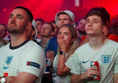 England fans banned from Cardiff pub for Wales World Cup clash