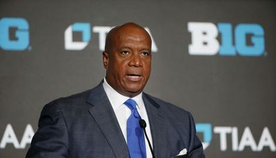 Big Ten issues $100,000 fine to Michigan State, reprimands Michigan for tunnel fight