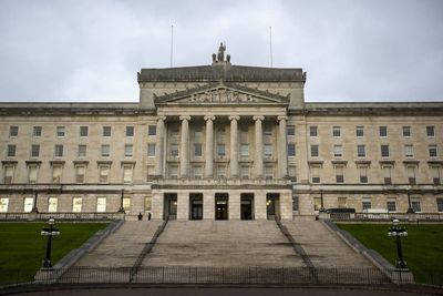 Measures extending Stormont deadline and slashing MLA pay clear the Commons