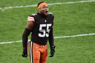 Browns bring back linebacker Tae Davis to practice squad