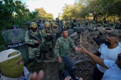 Mexico high court upholds keeping military on police duties