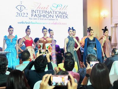 Govt to organise third Thai Silk Fashion Week
