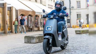 French Motorcycle Brand Mash Presents The E-City 4.0 Electric Scooter