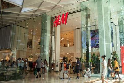 Fashion retailer H&M cuts 1500 jobs after profits tumble