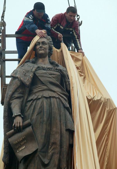 Ukraine's Odesa votes to remove Catherine the Great statue