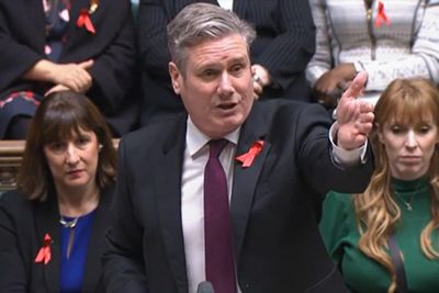 Starmer tells PM Labour will lend him the votes to pass planning reforms