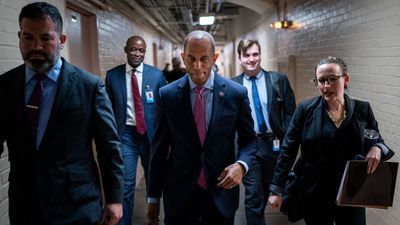 Hakeem Jeffries makes history as first Black leader of a party in Congress