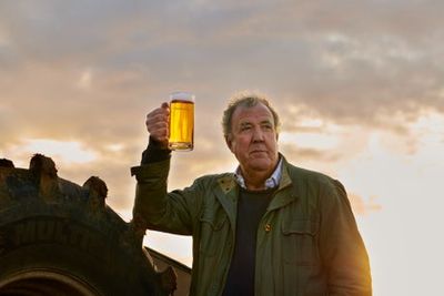 Jeremy Clarkson promises to buy a pint for Londoners in the same pub as him on December 1