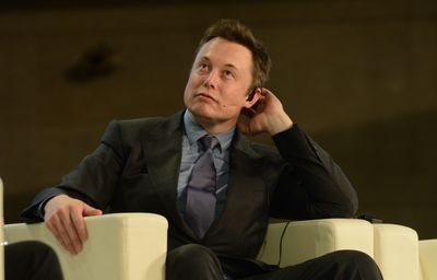 Elon Musk just accused the Fed of ‘massively amplifying’ the risk of a severe recession