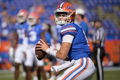 Florida QB Kitna charged with possessing child pornography