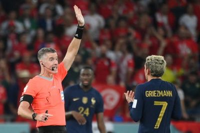 France to lodge Fifa complaint after Antoine Griezmann goal against Tunisia ‘wrongly disallowed’ at World Cup