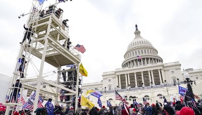 Chicago man charged in Jan. 6 riot, accused of ramming Capitol doors
