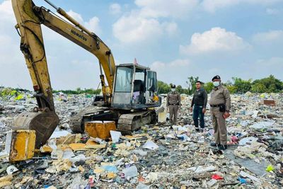 Police shut down 16 illegal rubbish dumps in Bangkok