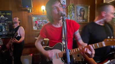Kisschasy’s Surprise Floor Show At A Tiny Melb Pub Proved They’ve Still Got It After All This Time