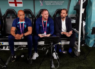 England assistant Steve Holland backed to keep team ‘grounded’ at World Cup