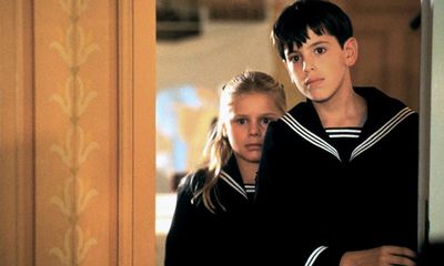 Fanny and Alexander review – Ingmar Bergman’s dark fusion of Shakespeare and Dickens