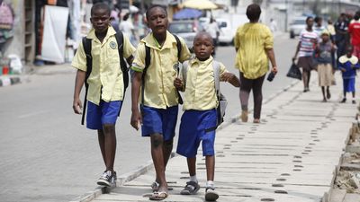 Nigeria junior schools to teach in local languages, not English