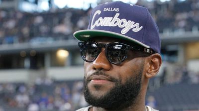 LeBron James Questions Media About Jerry Jones Photo