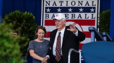 Gaylord Perry, Hall of Fame Pitcher, Dead at 84
