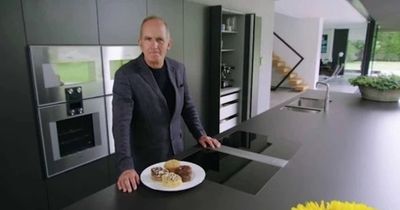 Channel 4 Grand Designs shows home with 'naked man' peering through window