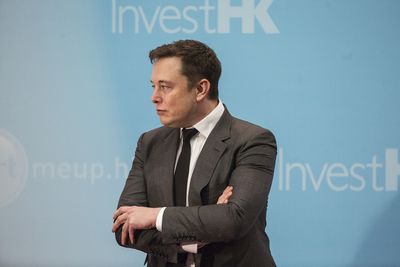 Elon Musk says he will test out his own brain implant as he makes major Neuralink announcement