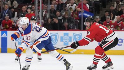 Jonathan Toews takes accountability for Blackhawks’ double-pinching mistakes against Oilers