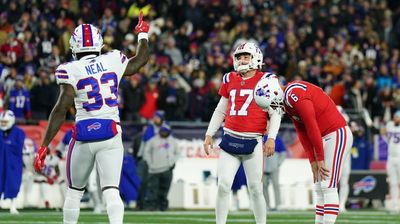 Instant analysis of Patriots’ crushing Thursday night loss to Bills