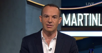 Martin Lewis issues Universal Credit warning to households earning less than £40,000