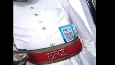 Allahabad HC bundle-lifter uses QR code to collect 'bakhshish', suspended