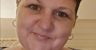 Mum-of-two writes own Facebook death post after cancer mistaken for 'trapped nerve'